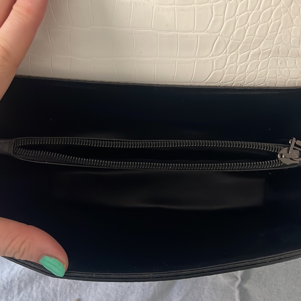 Purse - Picture 3 of 5